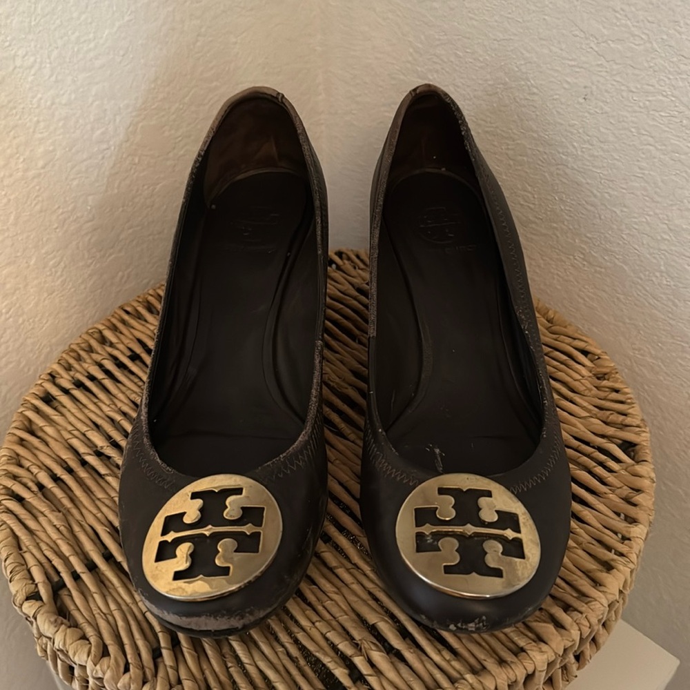 Tory Burch brown leather wedges with gold emblem. Size 9.5